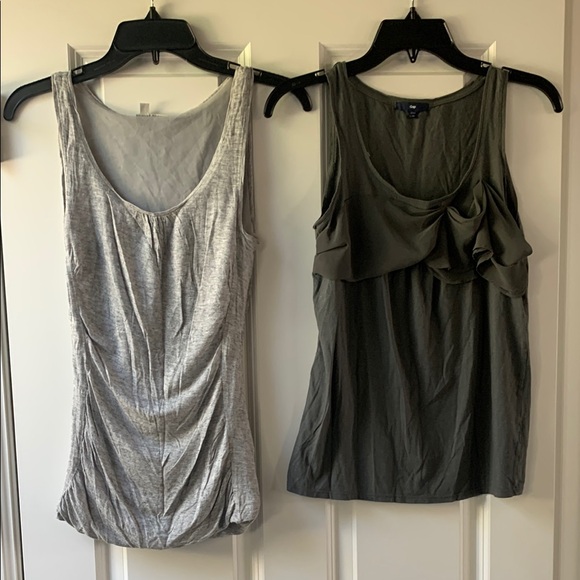 Lot of two Halogen and Gray Ruched Ruffled Tank Tops - Picture 1 of 8